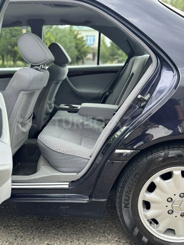 Mercedes C 200 2000, 321,000 km - 2.0 l - Saatlı