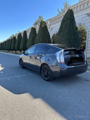 Toyota Prius 2015, 225,308 km - 1.8 l - Gəncə