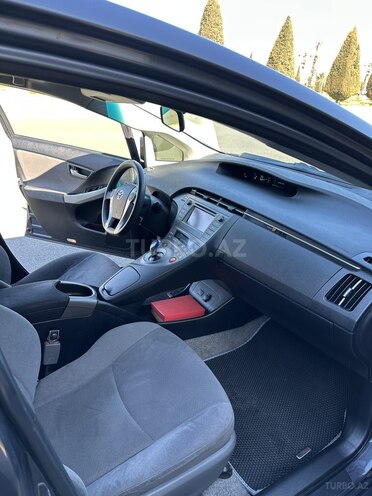 Toyota Prius 2015, 225,308 km - 1.8 l - Gəncə