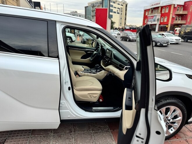 Toyota Highlander 2024, 3,571 km - 2.5 л - Bakı
