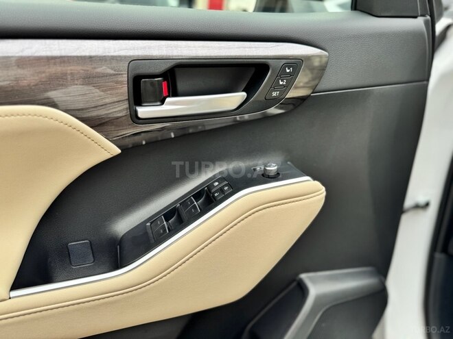 Toyota Highlander 2024, 3,571 km - 2.5 л - Bakı