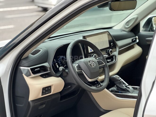 Toyota Highlander 2024, 3,571 km - 2.5 л - Bakı
