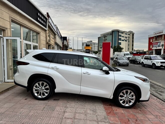 Toyota Highlander 2024, 3,571 km - 2.5 л - Bakı