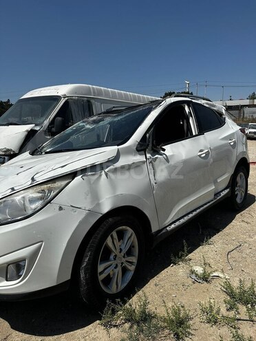 Hyundai ix35 2011, 195,000 km - 2.0 l - Bakı
