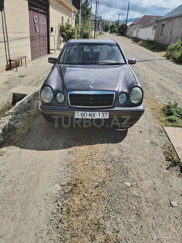 Mercedes E 230 1996, 545,625 km - 2.3 l - Tovuz
