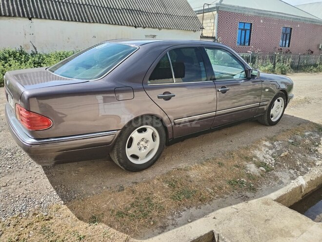 Mercedes E 230 1996, 545,625 km - 2.3 l - Tovuz
