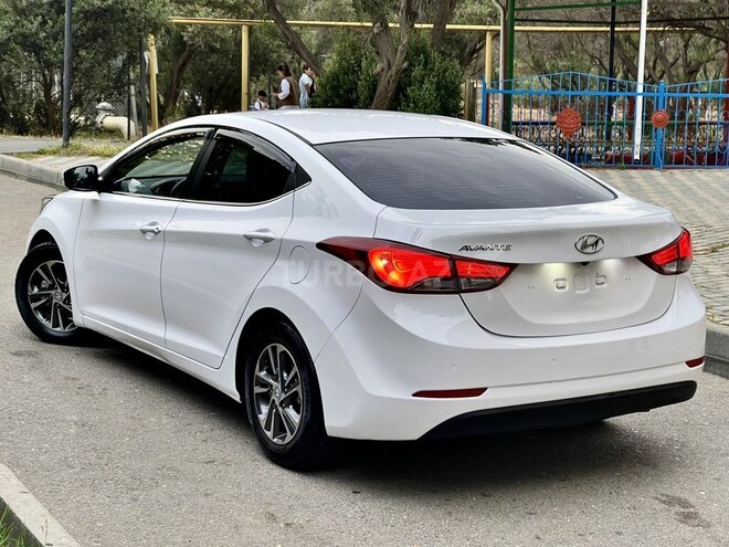 Hyundai Elantra 2015, 131,000 km - 1.6 l - Bakı