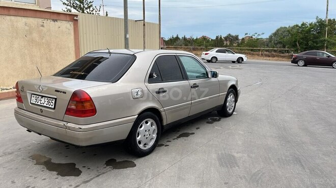 Mercedes C 180-4