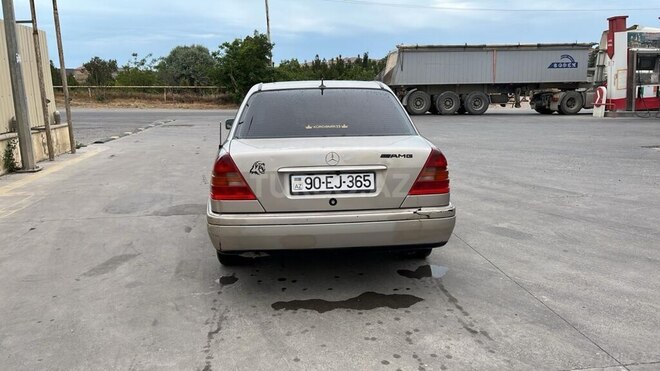 Mercedes C 180-7