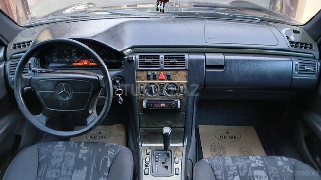 Mercedes E 240 1997, 318,652 km - 2.4 l - Ağstafa