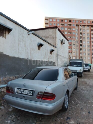 Mercedes E 220 d 2000, 608,500 km - 2.2 l - Bakı