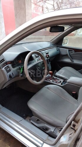 Mercedes E 220 d 2000, 608,500 km - 2.2 l - Bakı