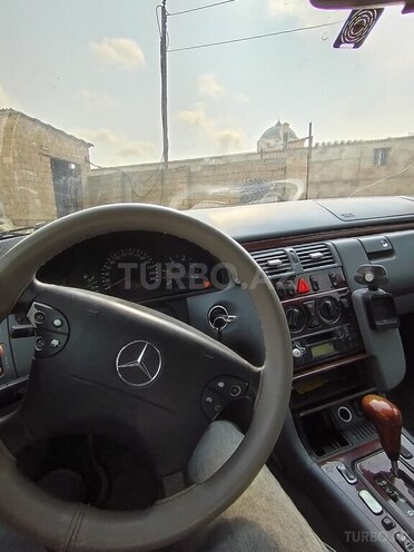 Mercedes E 220 d 2000, 608,500 km - 2.2 l - Bakı