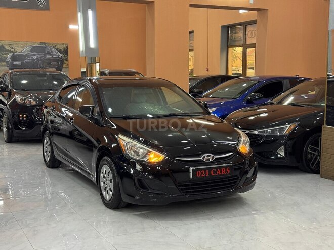 Hyundai Accent-7