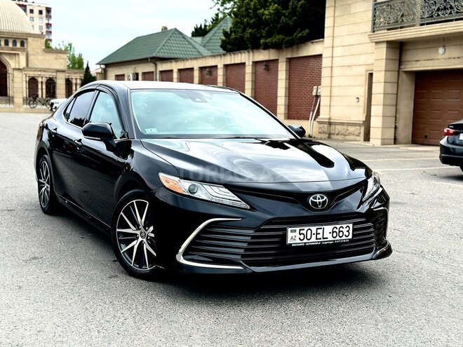 Toyota Camry-1