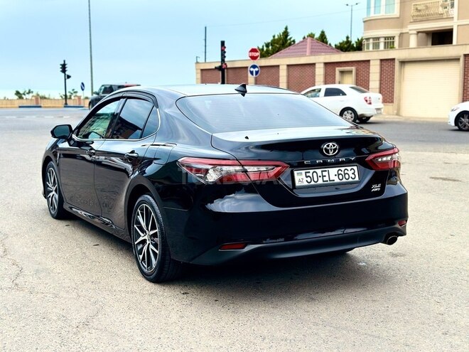Toyota Camry-7