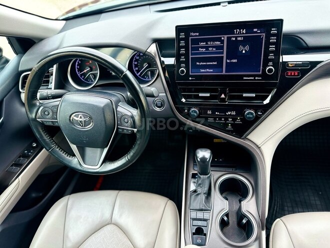 Toyota Camry-9