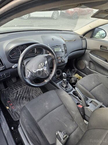 Hyundai i30 2011, 314,601 km - 1.6 л - Bakı