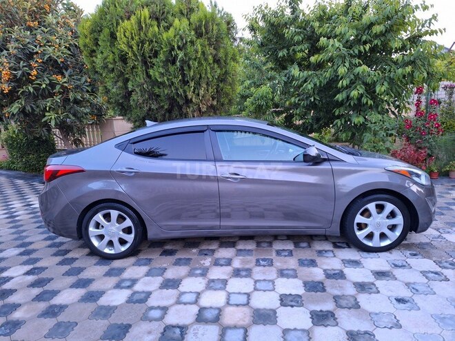 Hyundai Elantra 2014, 180,766 km - 1.8 л - Ağcabədi