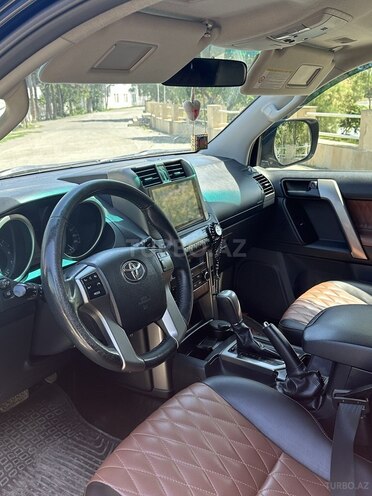 Toyota Land Cruiser Prado-6
