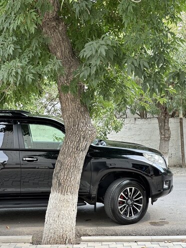 Toyota Land Cruiser Prado-3
