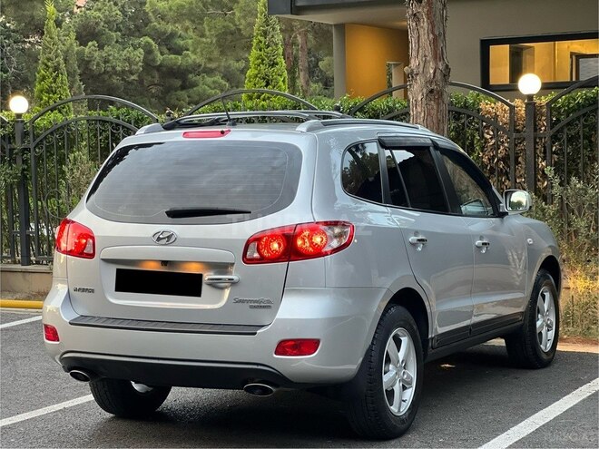 Hyundai Santa Fe-9