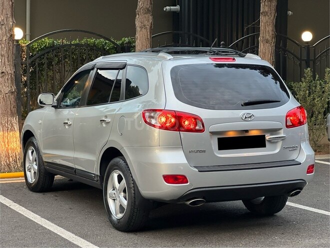 Hyundai Santa Fe-8