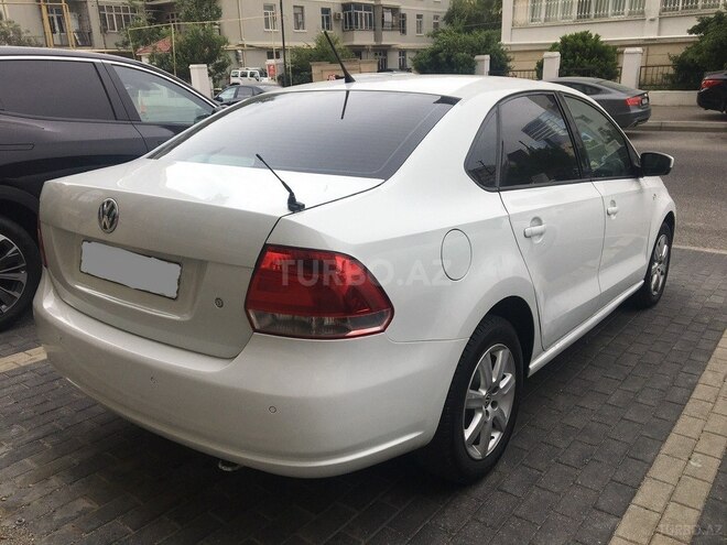 Volkswagen Polo 2015, 202,000 km - 1.6 l - Bakı