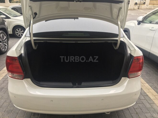 Volkswagen Polo 2015, 202,000 km - 1.6 l - Bakı