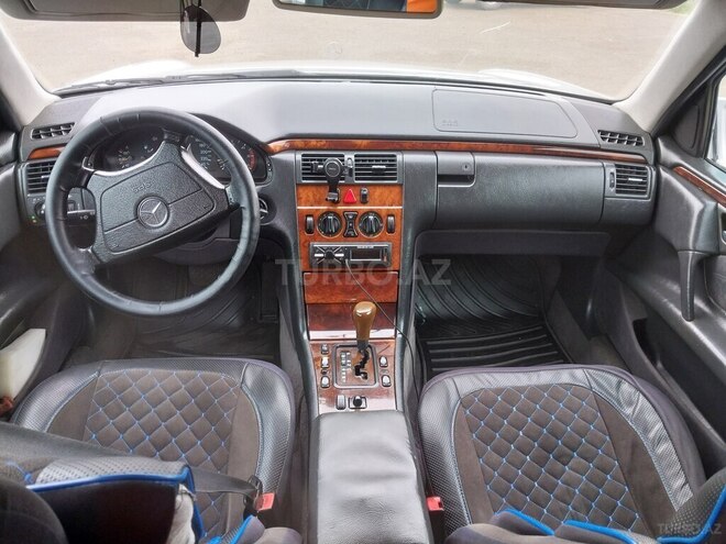 Mercedes E 200 d 1999, 236,000 km - 2.2 l - Astara