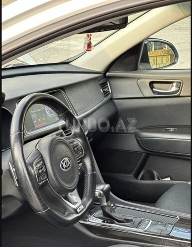 Kia K5-8