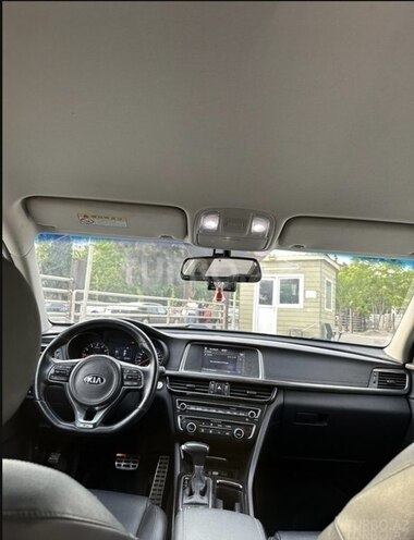 Kia K5-3