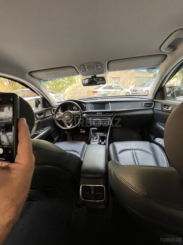 Kia K5-6
