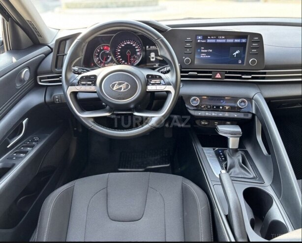Hyundai Elantra 2022, 33,500 km - 1.6 l - Bakı