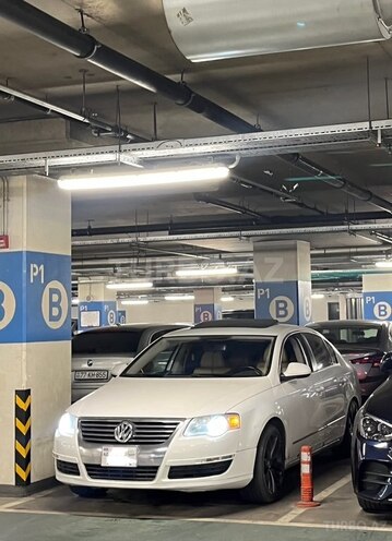 Volkswagen Passat 2006, 299,000 km - 2.0 l - Bakı
