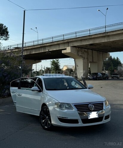 Volkswagen Passat 2006, 299,000 km - 2.0 l - Bakı