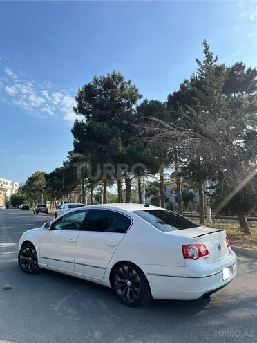 Volkswagen Passat 2006, 299,000 km - 2.0 l - Bakı