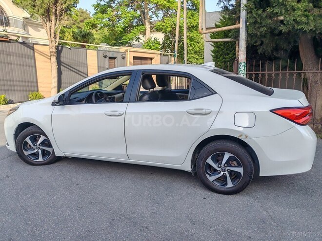 Toyota Corolla 2018, 46,000 km - 1.8 l - Bakı