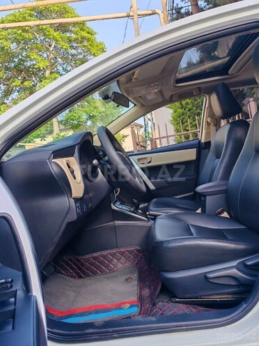 Toyota Corolla 2018, 46,000 km - 1.8 l - Bakı