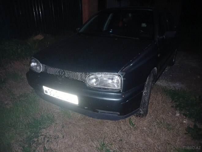 Volkswagen Golf 1996, 800,000 km - 2.0 l - Masallı