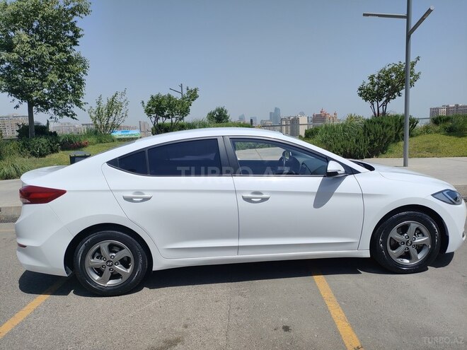 Hyundai Elantra 2018, 106,000 km - 1.6 л - Bakı