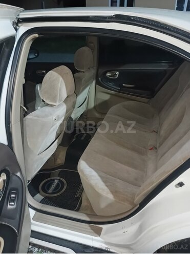 Nissan Maxima-7