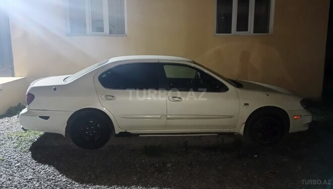 Nissan Maxima-2