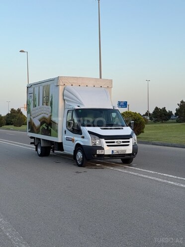 Ford Transit-5
