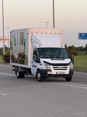 Ford Transit-4