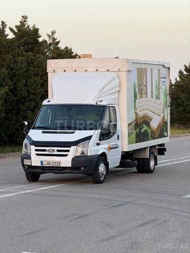 Ford Transit-6