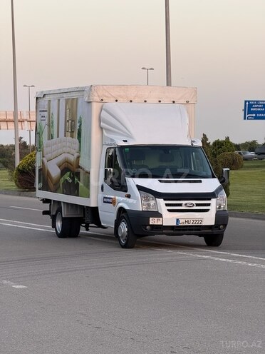 Ford Transit-8