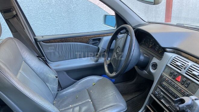 Mercedes E 240 1998, 380,000 km - 2.4 l - Bakı