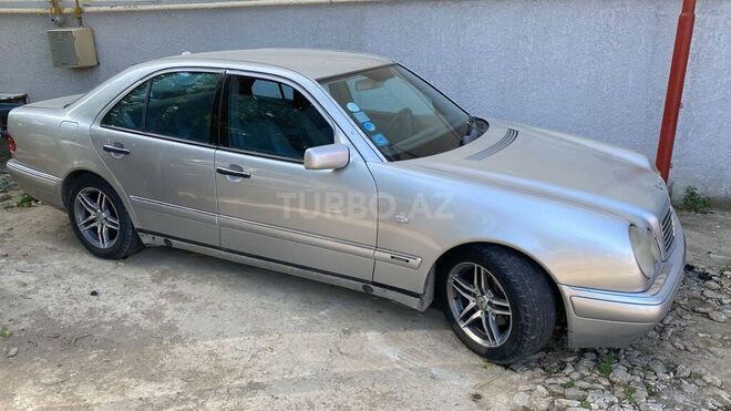 Mercedes E 240 1998, 380,000 km - 2.4 l - Bakı