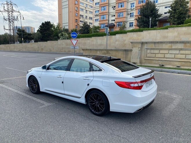 Hyundai Grandeur 2015, 218,552 km - 2.2 л - Bakı